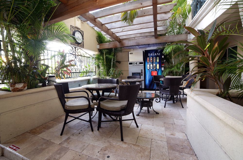 The Sea Lord Hotel & Suites (Adults Only) Lauderdale-by-the-Sea Exteriér fotografie